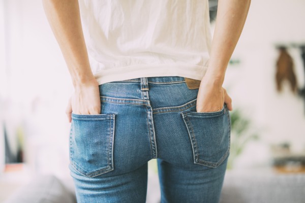 Как растянуть джинсы: 9 проверенных способов