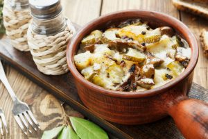 Kidney, stewed with potatoes and pickles