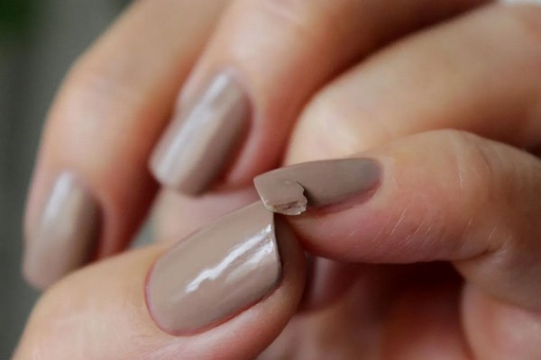 7 причин, по которым ваши ногти могут ломаться