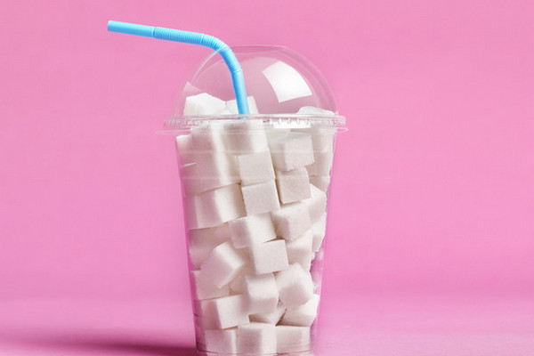 Как сахар вредит нашему мозгу (и что с этим делать)