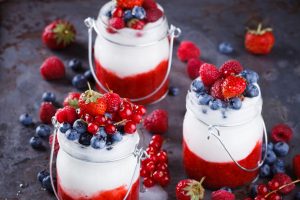 Yogurt,homemade,with fresh berries