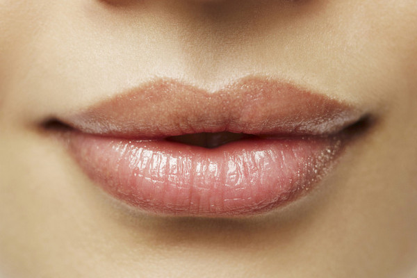 Как улучшить форму губ без филлеров и инъекций в любом возрасте