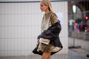 chto-nosit-osenyu-2021-5-glavnih-trendov-ot-zvezd-street-style-1838-67994