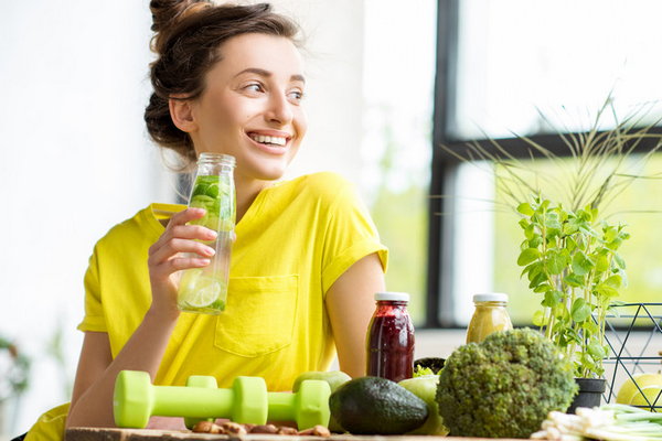 И еда и вода: 10 продуктов для поддержания водного баланса в организме
