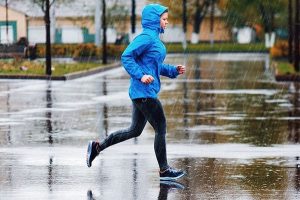 Как выбрать куртку для бега?
