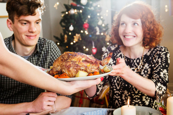 7 правил питания, которые помогут вам весело провести праздники и остаться здоровым