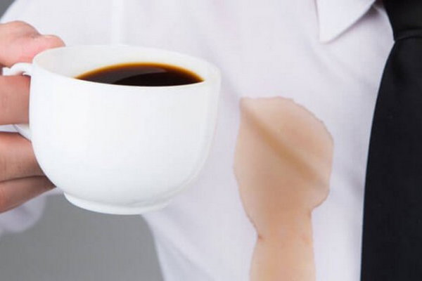 Как вывести пятна от кофе с посуды и текстиля