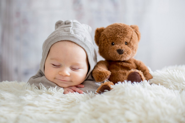 От рождения до года: сколько ребенок должен спать, не просыпаясь