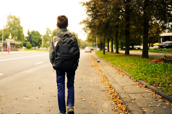 4 частые причины, почему дети хотят прогулять школу и как реагировать родителям