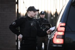 Когда стоит заказывать услуги физической охраны?
