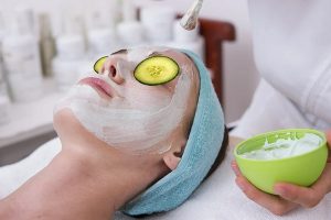 Что такое антивозрастная косметика и какой ее состав
