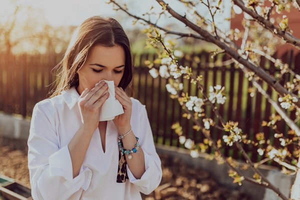 Сезон летней аллергии: как ее определить и что делать