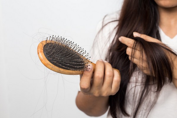 Названы продукты, которые помогут остановить выпадение волос