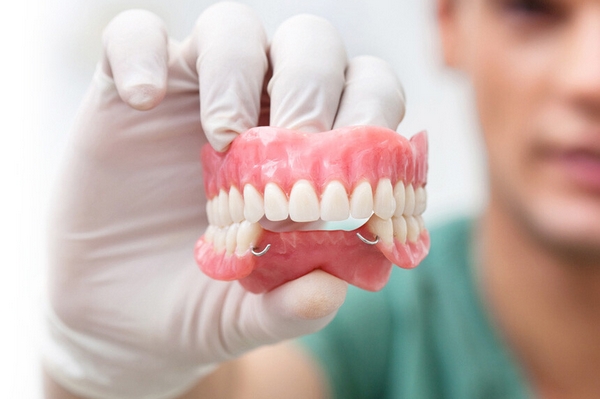 Что необходимо знать о протезировании зубов?