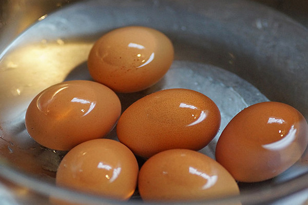 Кому и почему опасно есть яйца в большом количестве