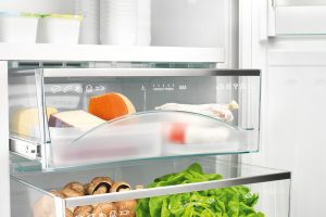 Маленькая хитрость для быстрой разморозки мяса