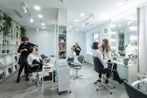 Как подобрать качественный стул для специалиста салона красоты