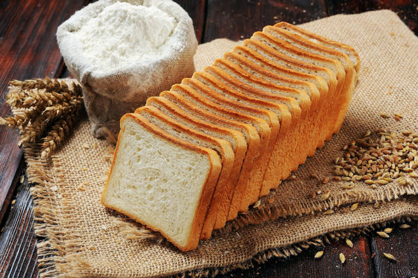 Почему нельзя покупать нарезанный хлеб: многие этого не знают