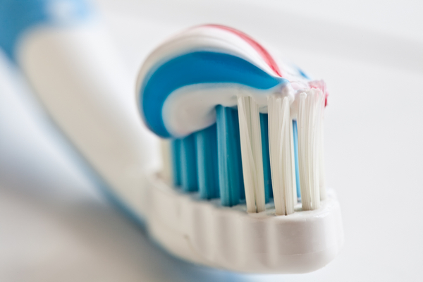 Можно ли чистить зубы без зубной пасты взрослому человеку, какие есть альтернативные способы