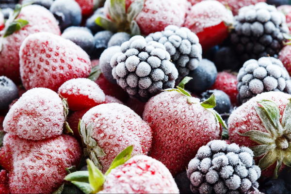Какие фрукты и ягоды не стоит замораживать и почему дело не в сорте