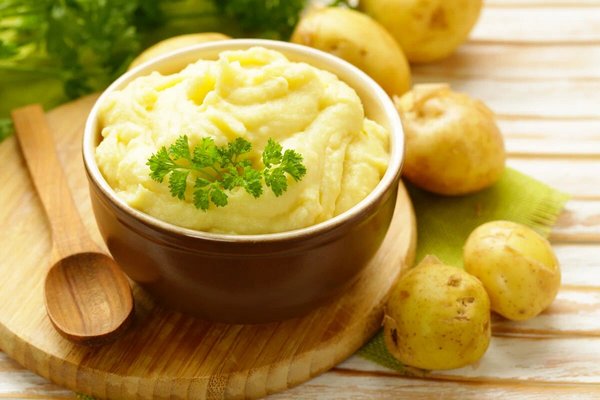 Делимся кулинарным секретом, который легко превратит простое картофельное пюре в шедевр.