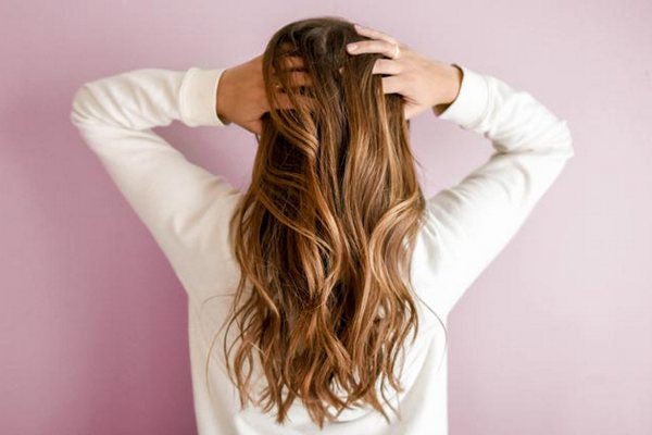 Ученые назвали неожиданную опасность средств для выпрямления волос