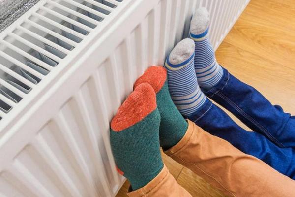 Хотите сэкономить на отоплении – вот вам несколько советов, как можно иметь теплую квартиру и не замерзать