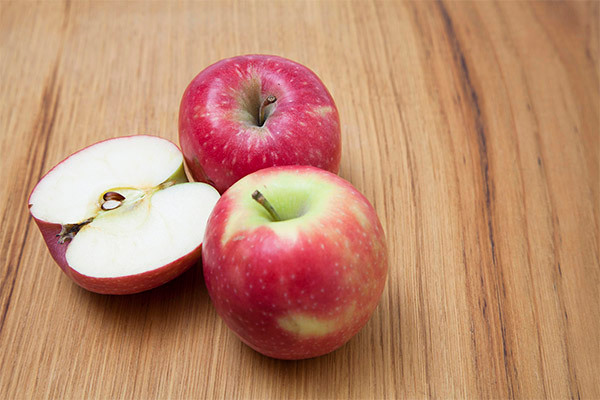 Польза косточек из яблок для здоровья и сколько их можно съедать в день