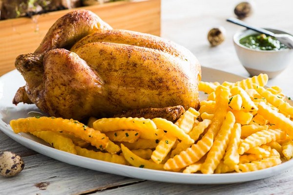 Как запечь идеальную курицу в духовке: небольшие секреты поваров