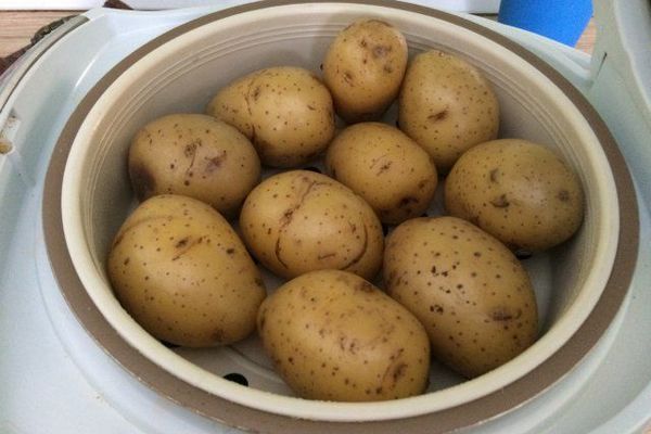 Уловки поваров, как правильно готовить картофель, чтобы он не разваривался
