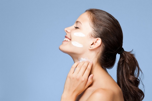 Основные правила использования масла в уходе за кожей лица