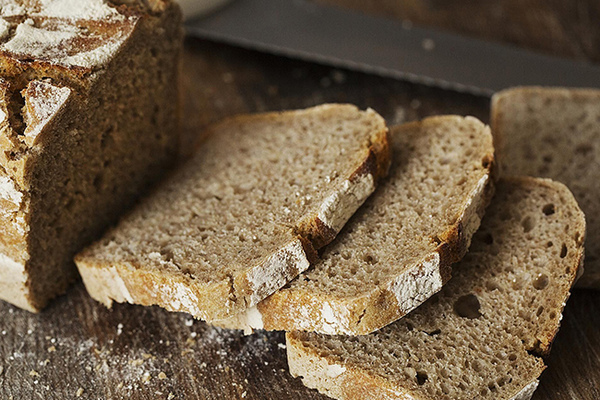 Специалисты назвали самый полезный хлеб для организма: белый или чёрный?