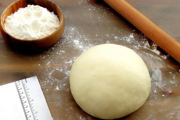 Как правильно раскатывать тесто, чтобы оно стало тонким
