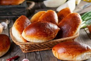 Piroshki,-,Russian,Baked,Puff,Pastry,With,Cabbage,Fillings.