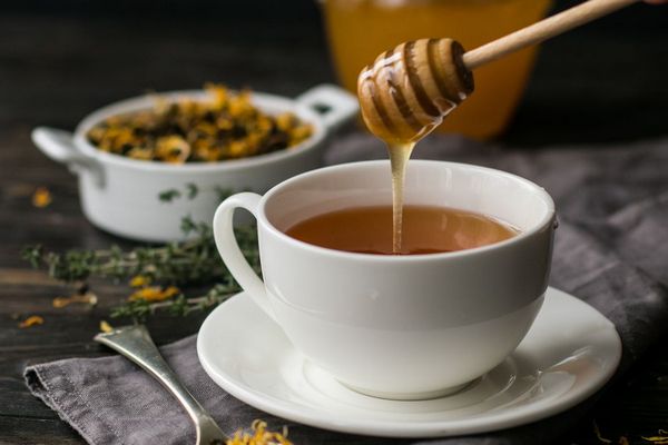 Чай с медом: раскрываем секреты, как правильно его приготовить и пить