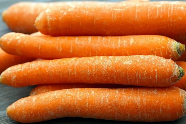 Простой трюк, благодаря которому дряблая морковь станет снова хрустящей.