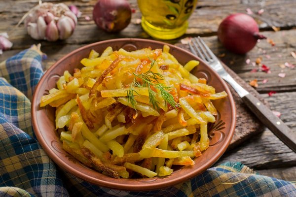 Жареный картофель будет готов в считанные минуты: кулинарный лайфхак