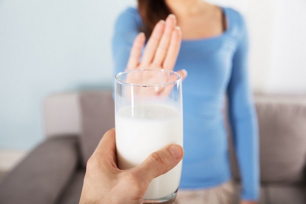 ​Почему врачи не рекомендуют пить холодное молоко