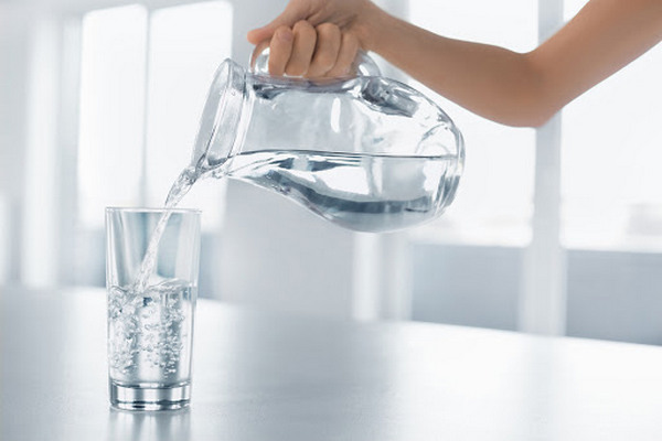 Кипяченая вода: можно ли пить такую ​​жидкость, как она влияет на организм человека
