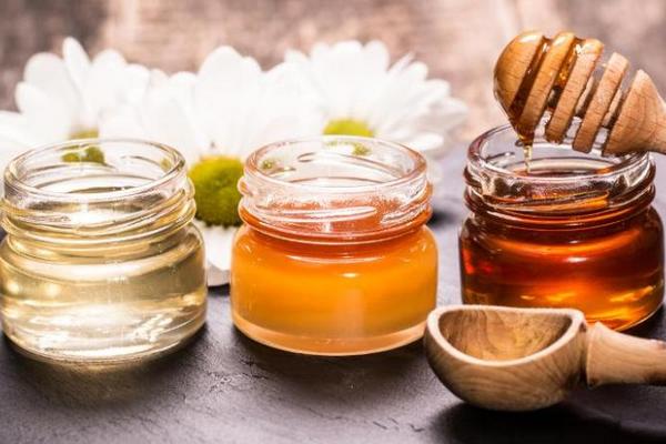 Можно ли есть старый мед без вреда для здоровья: вы удивитесь