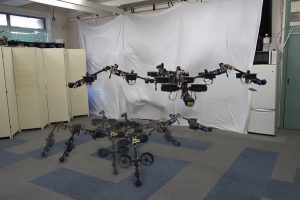 Ходит и летает: ученые представили нового робота SPIDAR