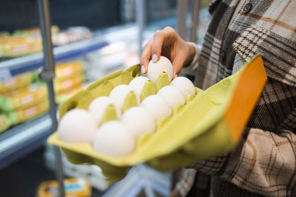 Як перевірити свіжість яєць прямо в магазині