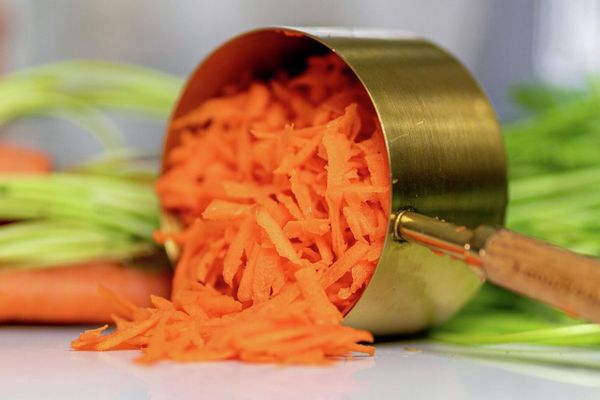 Диетологи назвали безопасное количество моркови по-корейски в день