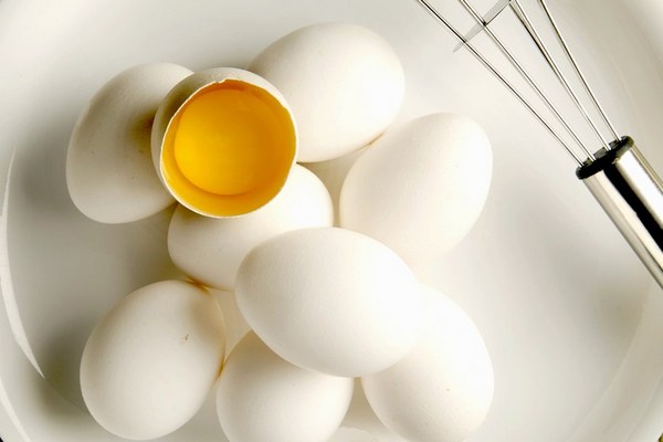 Что можно делать с яичным белком: 5 интересных идей использования белка в обиходе