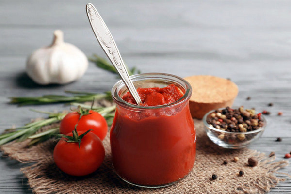 Вы знали, зачем жарят томатную пасту: все дело в одной хитрости