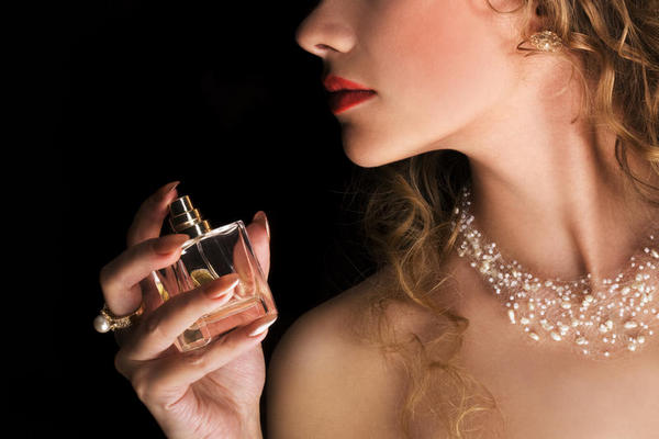 4 самых ярких парфюмерных новинки, влюбляющих мужчин
