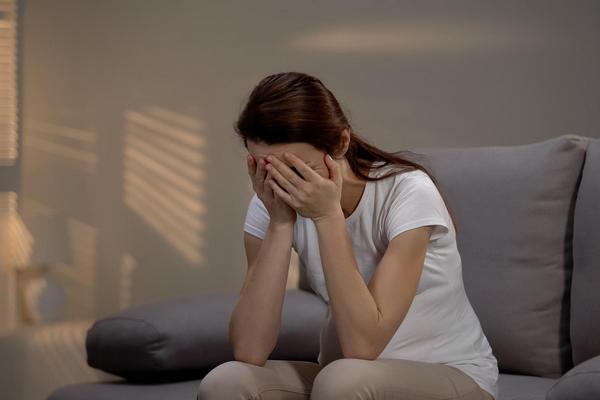 Маниакально-депрессивный психоз: симптомы, причины и лечение