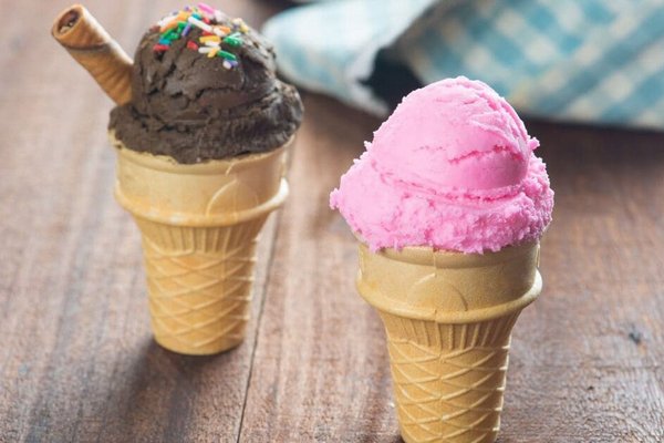 Можно ли есть мороженое в случае больного горла: врачи развеяли популярный миф
