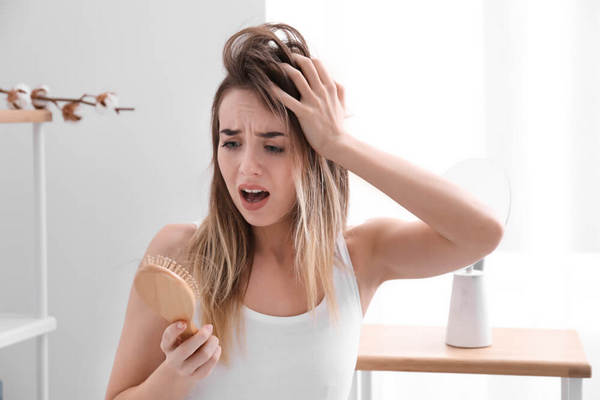 Норма выпадения волос во время мытья головы: количество, определяющее здоровье локонов