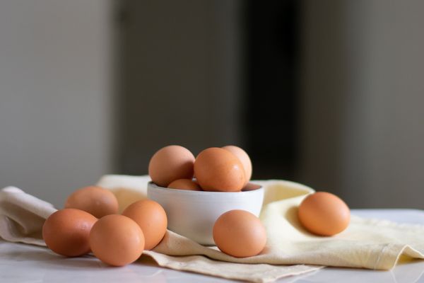 Треснувшие яйца во время варки не вытекут, если сделать с ними это